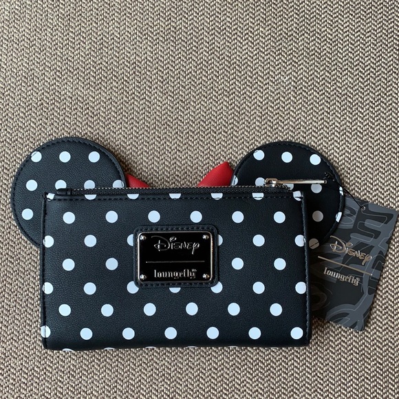Loungefly x Minnie Mouse Polka Dot Wallet - Picture 4 of 16